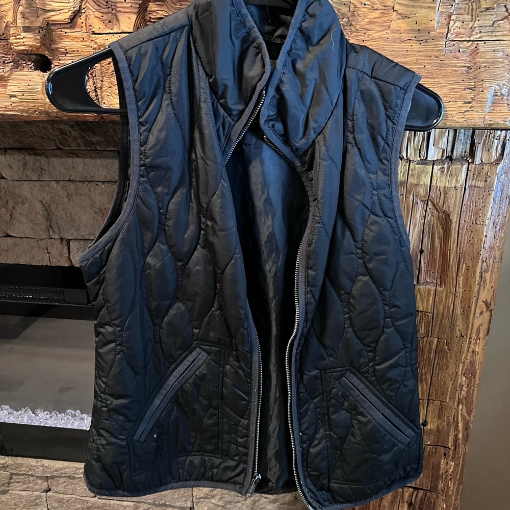 Women’s Black Quilted Vest